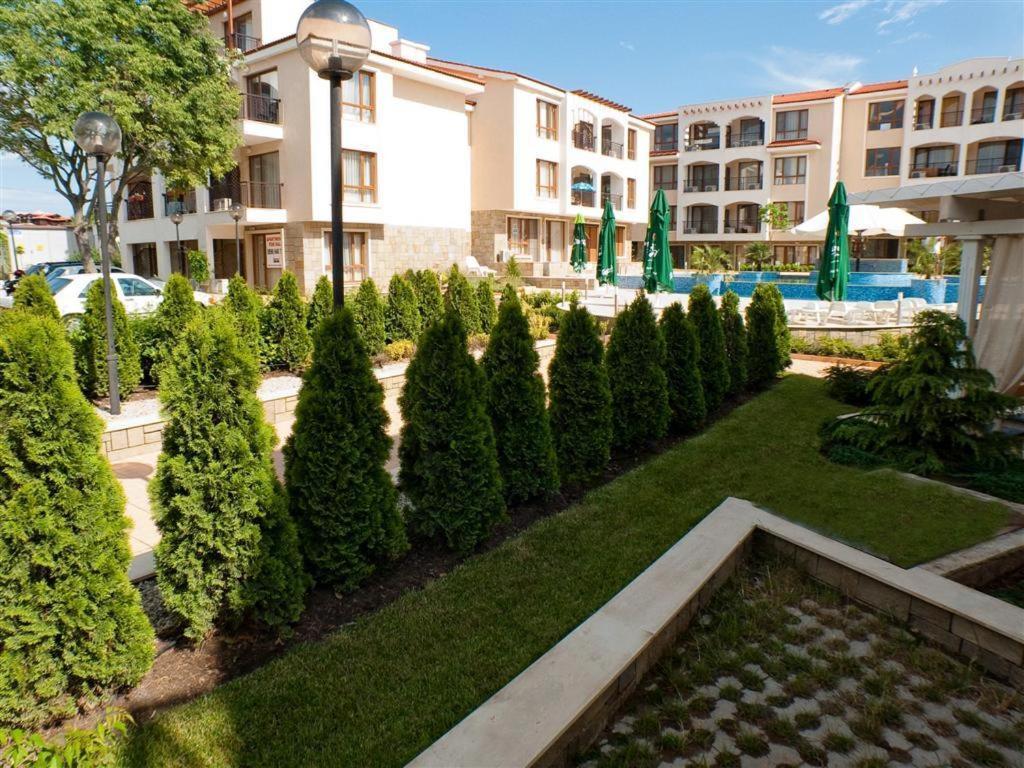 Paradise Bay Hotel Поморие Экстерьер фото