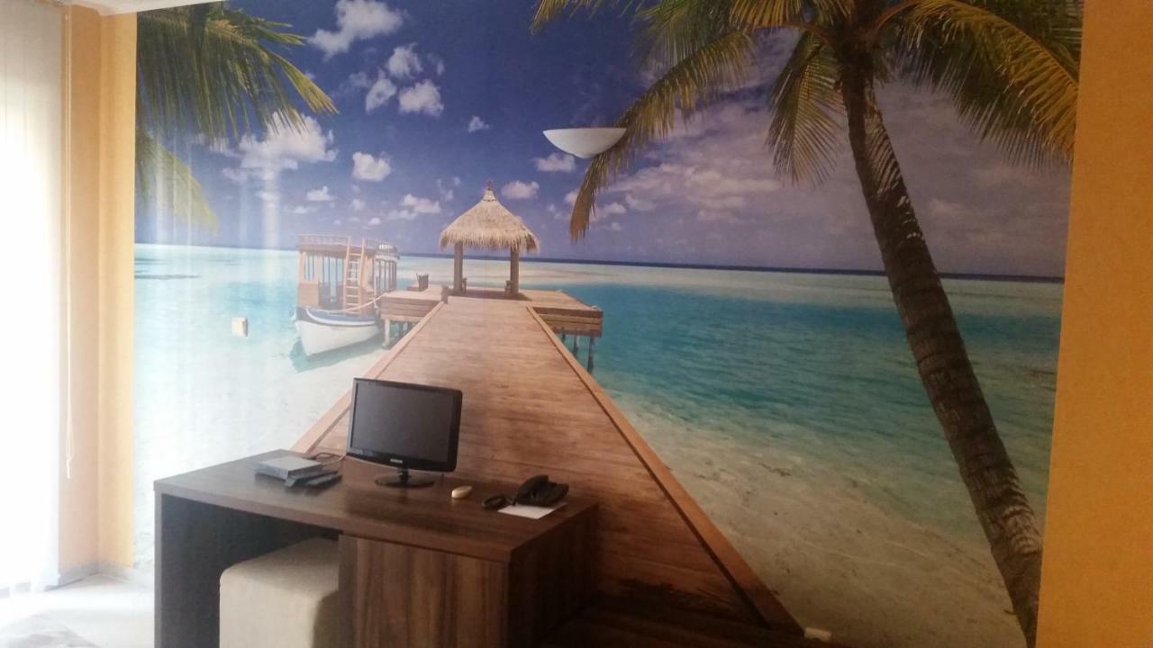 Paradise Bay Hotel Поморие Экстерьер фото