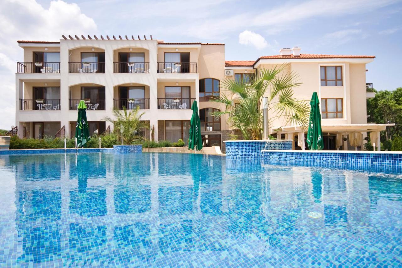 Paradise Bay Hotel Поморие Экстерьер фото
