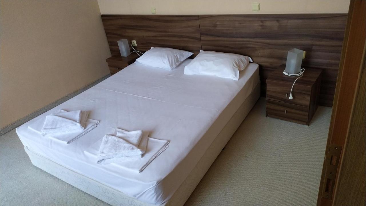 Paradise Bay Hotel Поморие Экстерьер фото